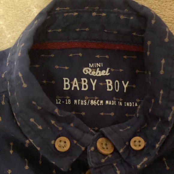 Button down shirt - Picture 2 of 2